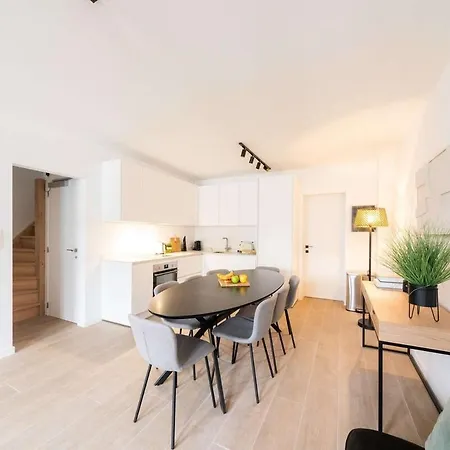 Stylish Duplex For 8 In * Antwerp