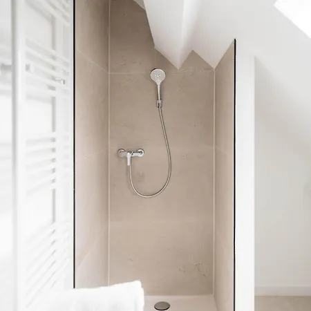 Stylish Duplex For 8 In
