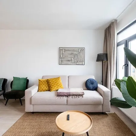 Stylish Duplex For 8 In *